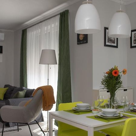 Sunny Home Near Bud With 2Br, Ac And Free Parking Вечеш Экстерьер фото