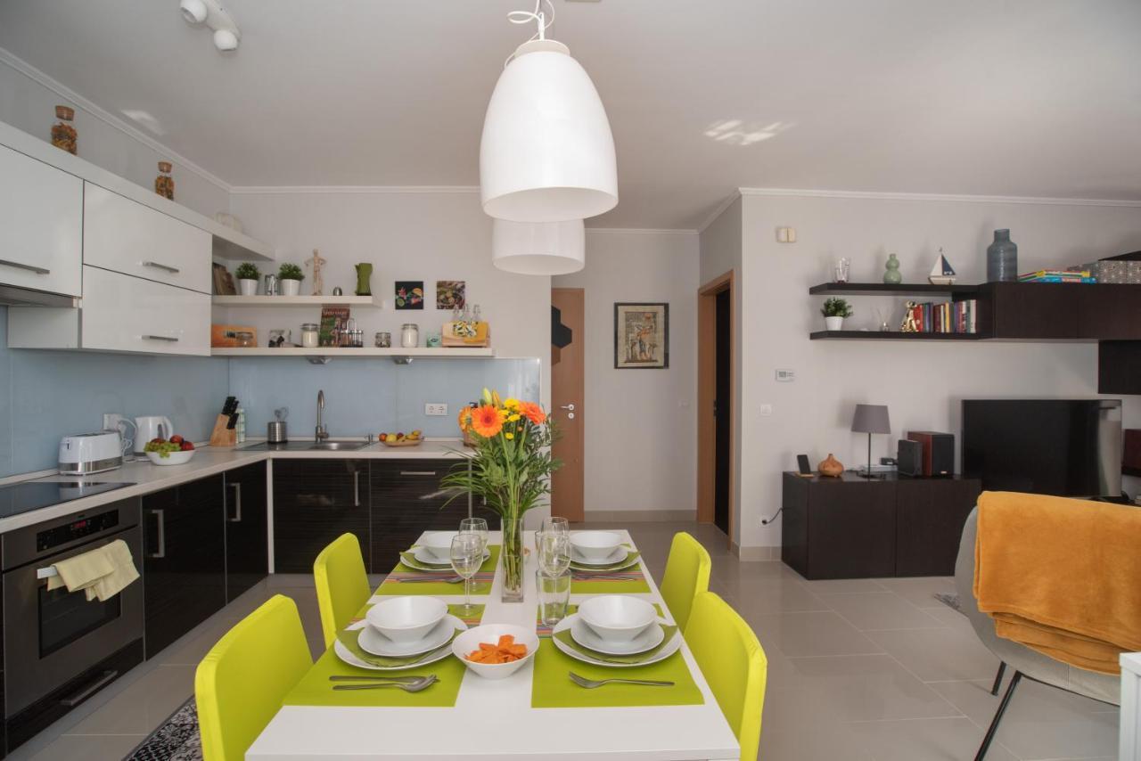 Sunny Home Near Bud With 2Br, Ac And Free Parking Вечеш Экстерьер фото
